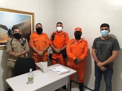 Corpo de Bombeiros iniciam as buscas pelo jovem Alex Benevinuto, desaparecido há cinco dias