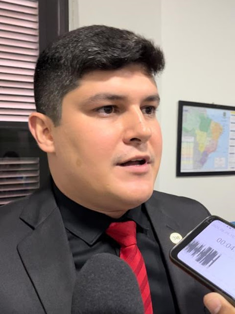 Joel Barroso fala de distanciamento institucional entre gestão e vereadores e trâmite da denúncia contra Lígia