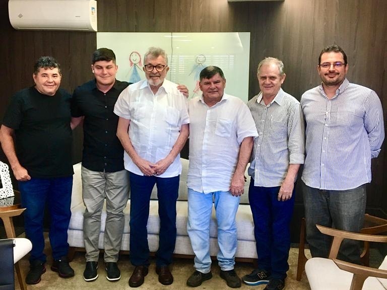 Braguinha se reúne com pai de Camilo Santana e permanecerá no comando do PSB em Santa Quitéria