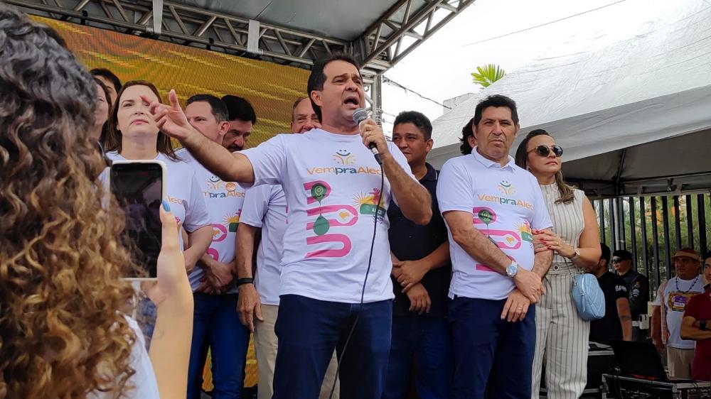 Evandro recebe 5 mil pessoas no Vem pra Alece: “consegui levar o povo para a Assembleia”