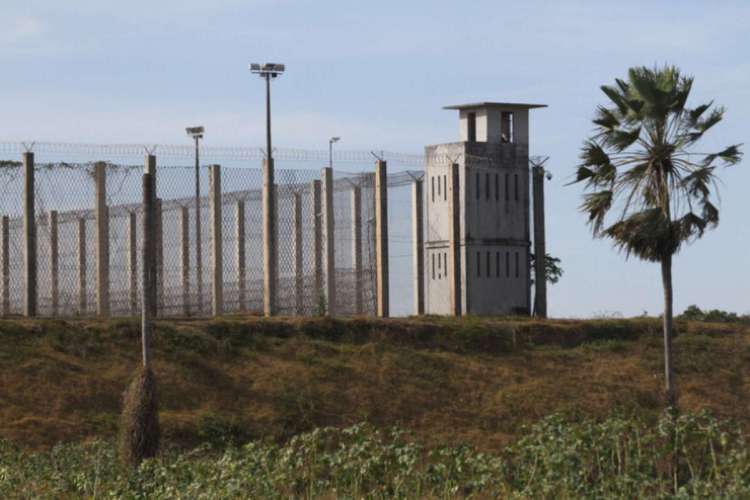 Réu por latrocínio o 