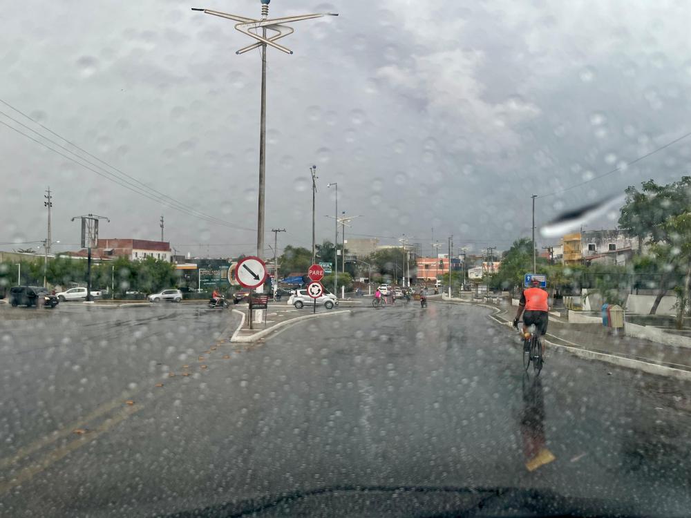 Santa Quitéria amanheceu com chuva nesta terça (28)