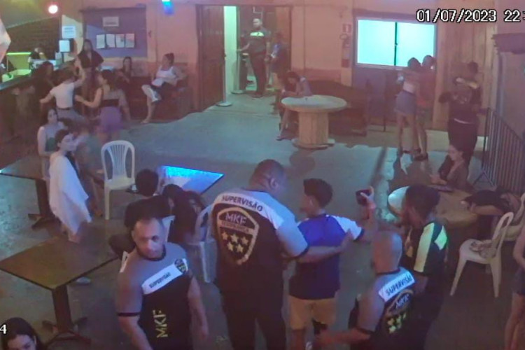 Jovens denunciam agressão e racismo em casa de shows de Fortaleza