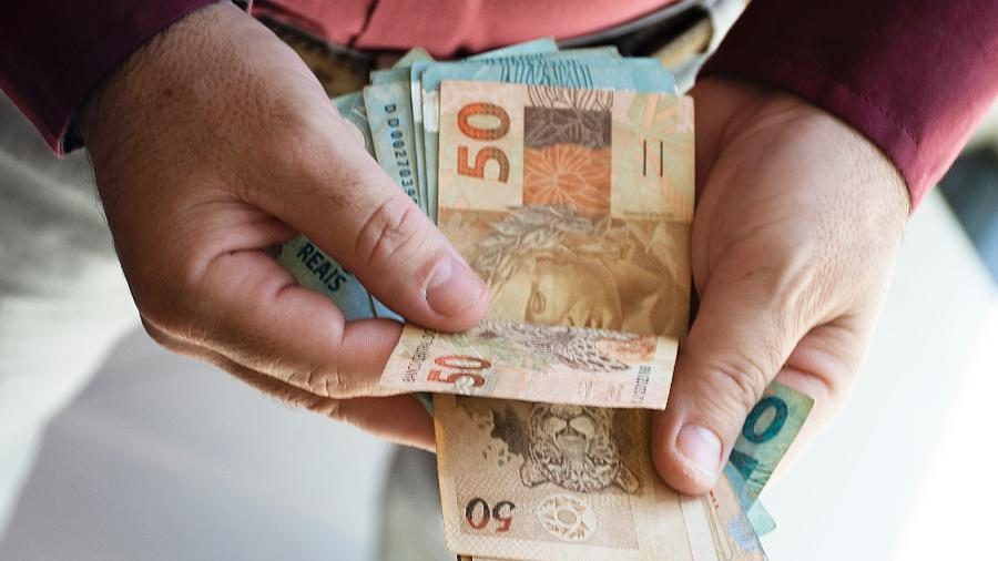 Governo propõe a servidores aumento em auxílios, sem reajuste salarial