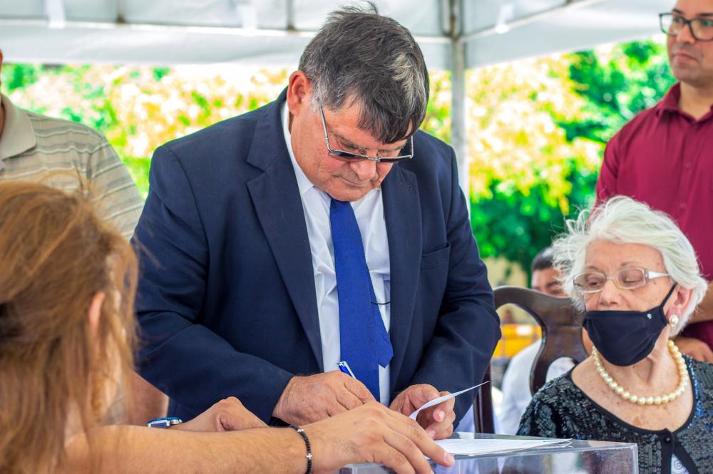 Braguinha é notificado pelo STJ sobre liminar e retornará a Prefeitura de Santa Quitéria nesta sexta; confira a decisão