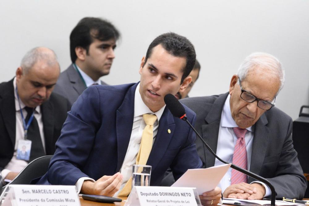Deputado cearense propõe multas às concessionárias que interromperem serviço de energia