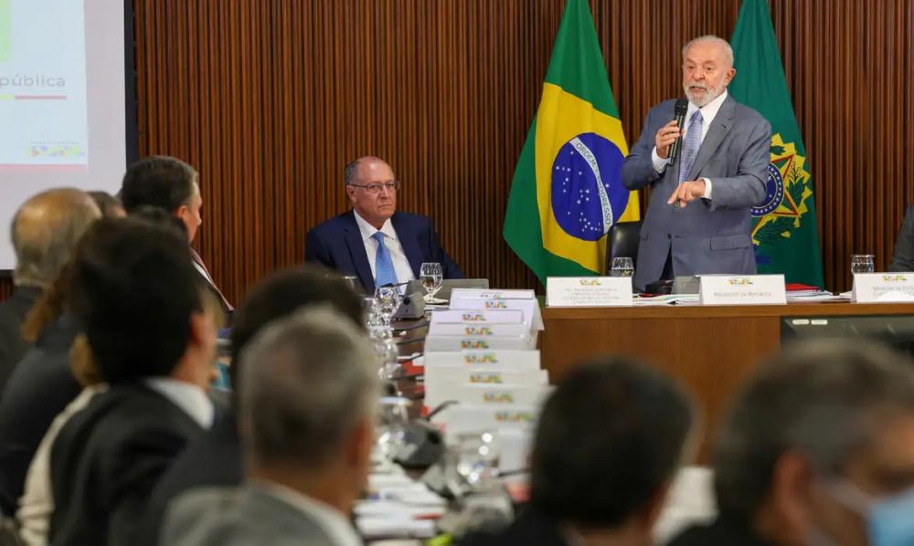 Em primeira reunião ministerial de 2024, presidente Lula diz que “falta muito para se fazer”