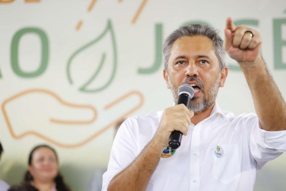 Elmano diz que vai “cumprir todos os compromissos” com quem o apoiou