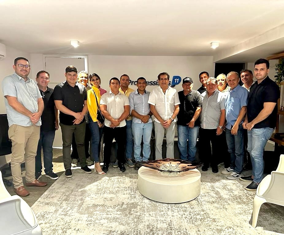 Braguinha levará vereadores e pré-candidatos para PSB e PP e trará Cid Gomes para filiação