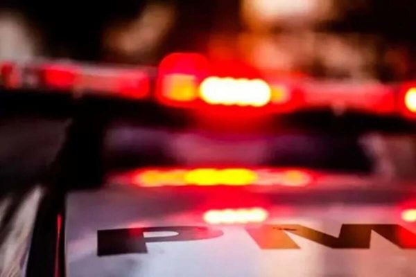 Homem é preso por bater na própria mãe