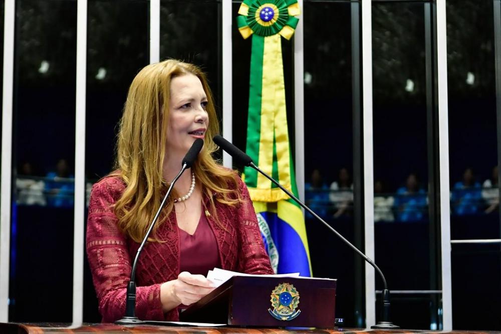 Suplene Janaína Farias é empossada como senadora da República