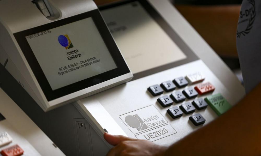 Urnas terão novo recurso de acessibilidade para pessoas com deficiência visual