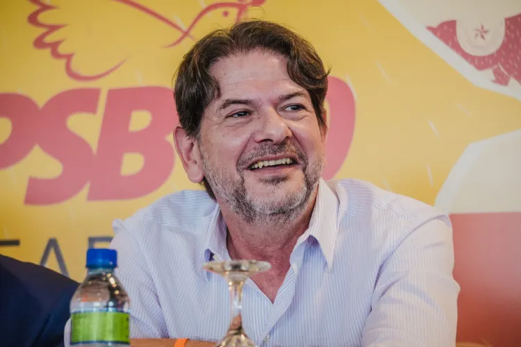 Cid Gomes obtém aposentadoria no valor de R$ 30 mil, que já foi rejeitada por Ciro