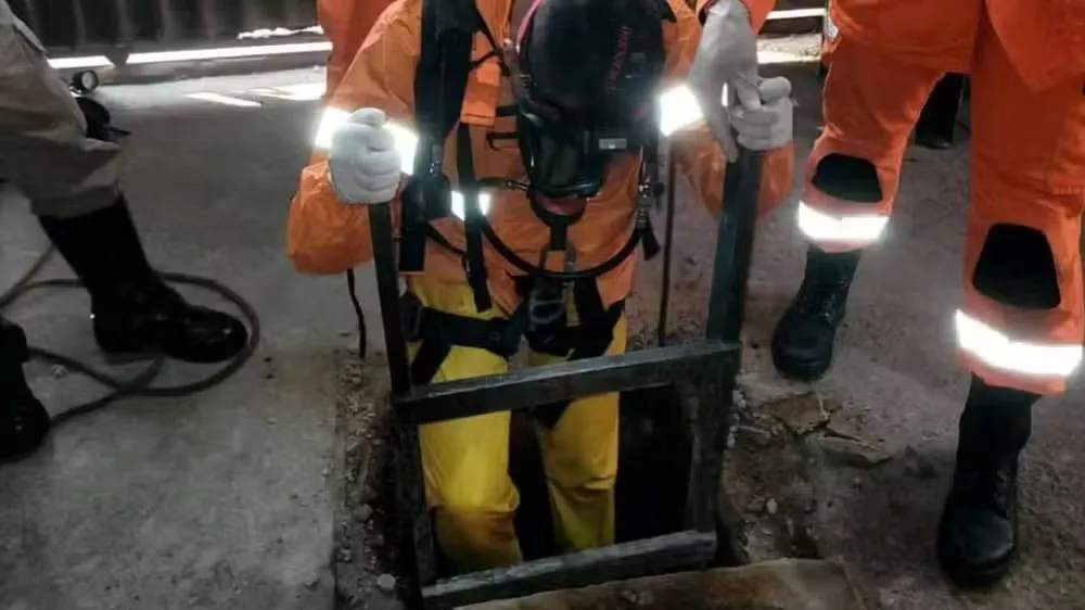 Homem morre ao cair em fossa séptica durante serviço de limpeza no Ceará