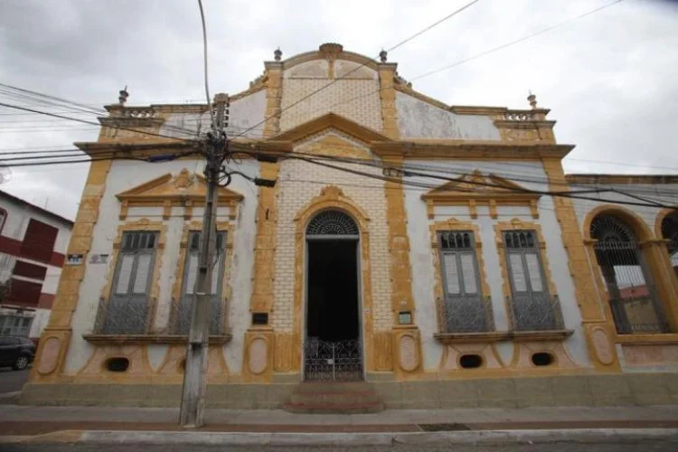 Reprodução/Instagram @falaivo