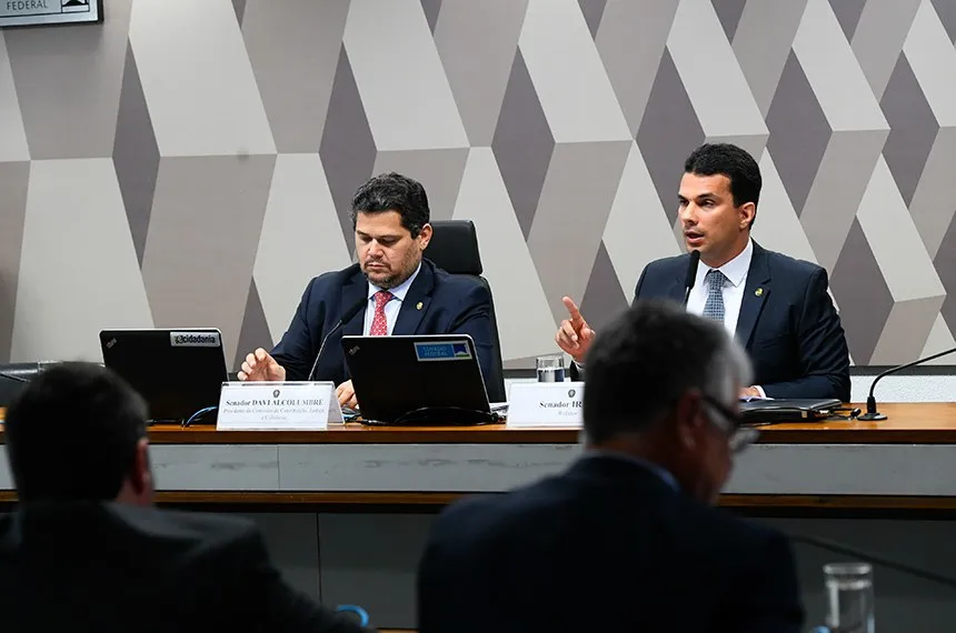 CCJ do Senado aprova PL que autoriza funcionamento de cassinos, bingos, jogo do bicho e corrida de cavalos