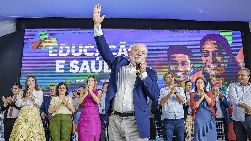 No Ceará, Lula pede para beneficiária do Bolsa Família que “pare de ter filho”