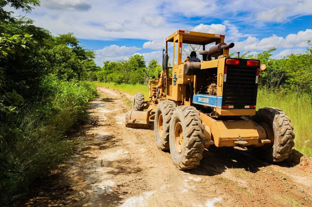 Em três meses, mais de 260 quilômetros de estradas foram recuperados em Santa Quitéria