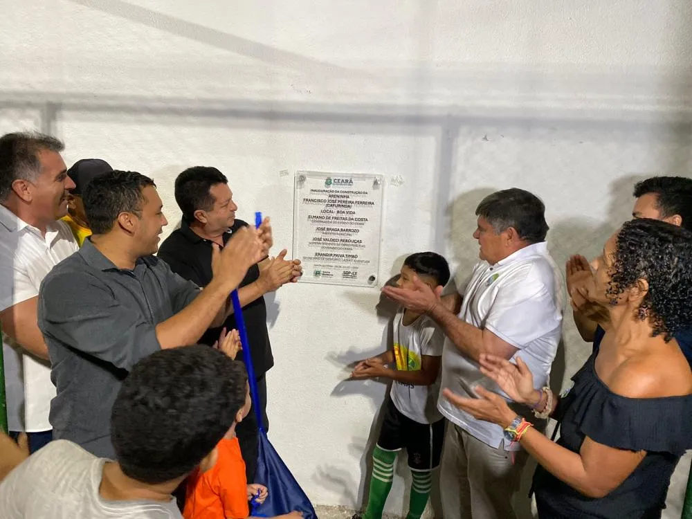 Areninhas de Lisieux e Boa Vida são inauguradas com homenagens a desportistas locais