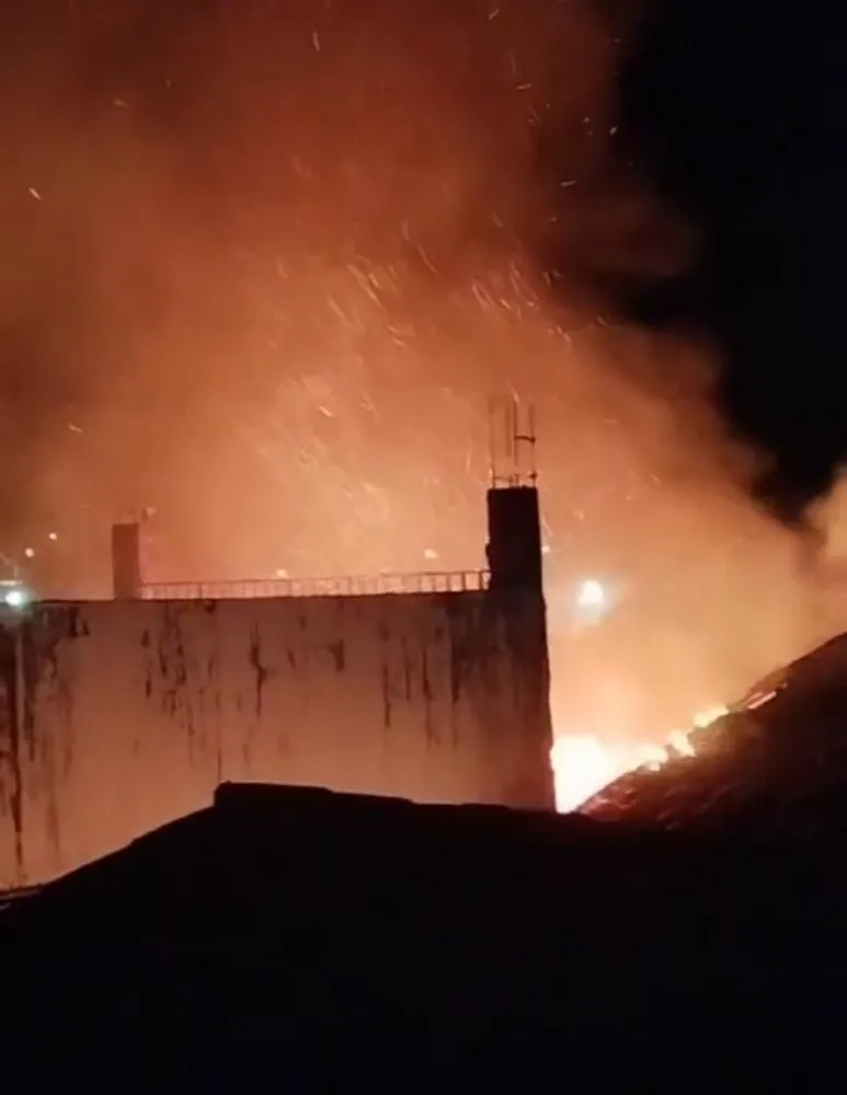 Incêndio em escola municipal marca inicio da campanha eleitoral no Ceará e prefeito responsabiliza oposição