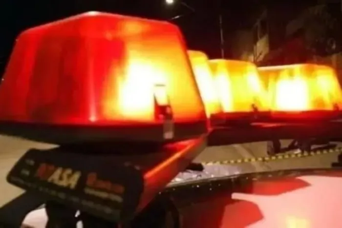 Homem é preso após tentar matar a irmã com uma garfada na cabeça