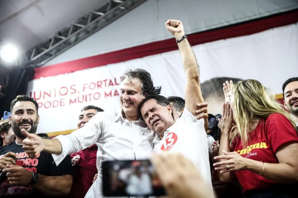 'Nós derrubamos todos os arrogantes desse Estado', diz Evandro Leitão após vitória