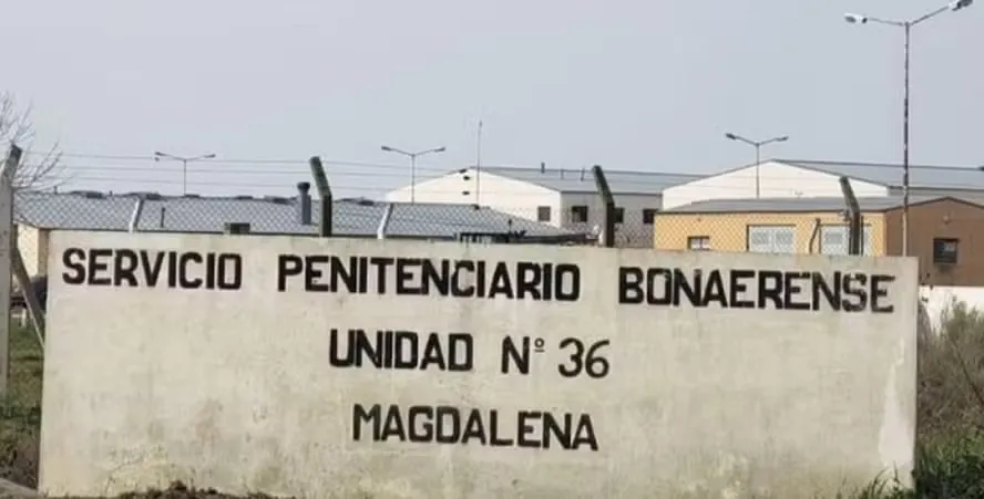 Jovem escapa de prisão, pede abrigo para a mãe, e ela o entrega a autoridades