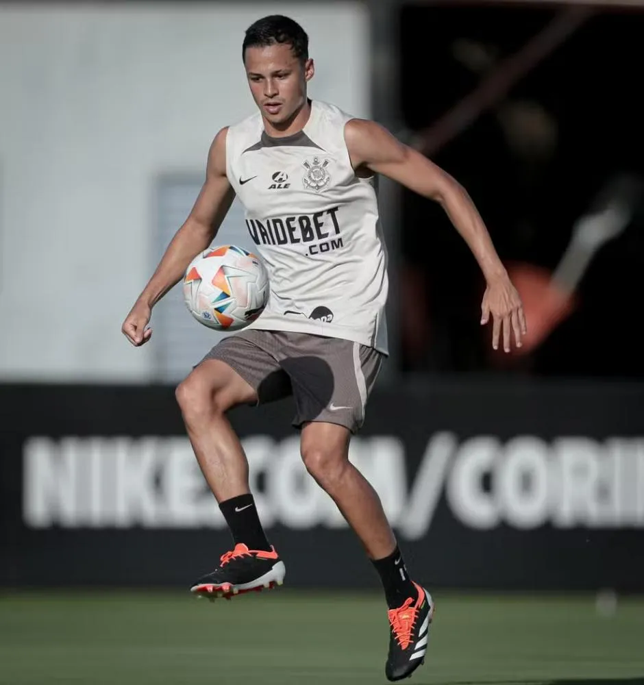 Ceará anuncia Matheus Araújo, ex-Corinthians, para 2025