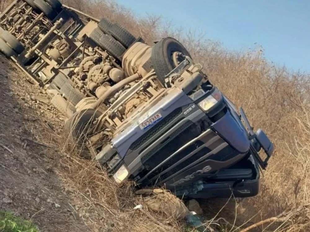 Motorista que se acidentou na CE-176 em Santa Quitéria segue internado há uma semana em Sobral