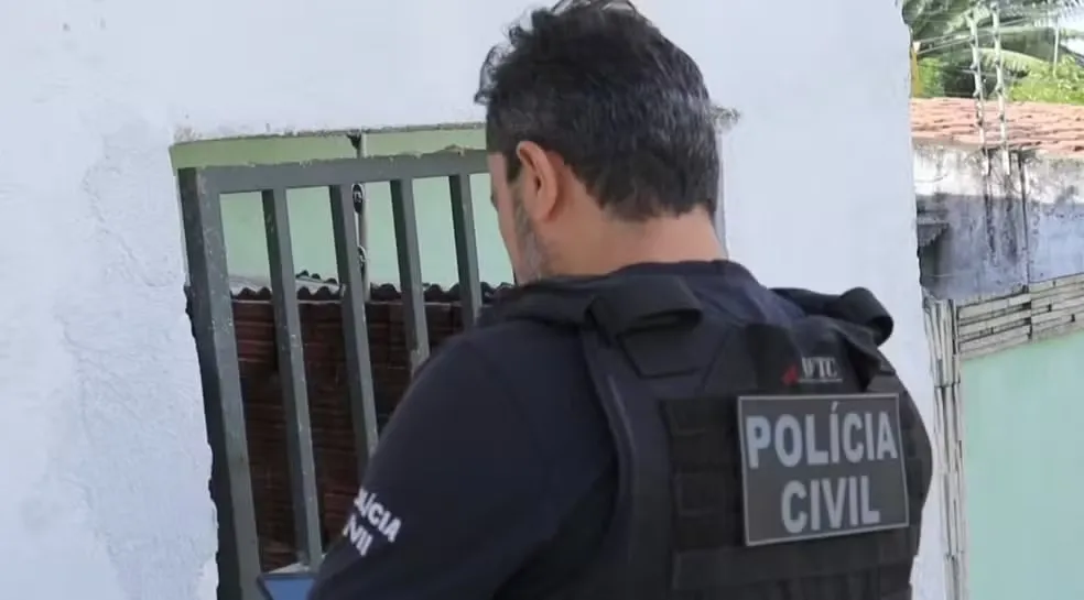 Mulher é presa após se passar por sequestrador e exigir R$ 3 mil de família de criança desaparecida