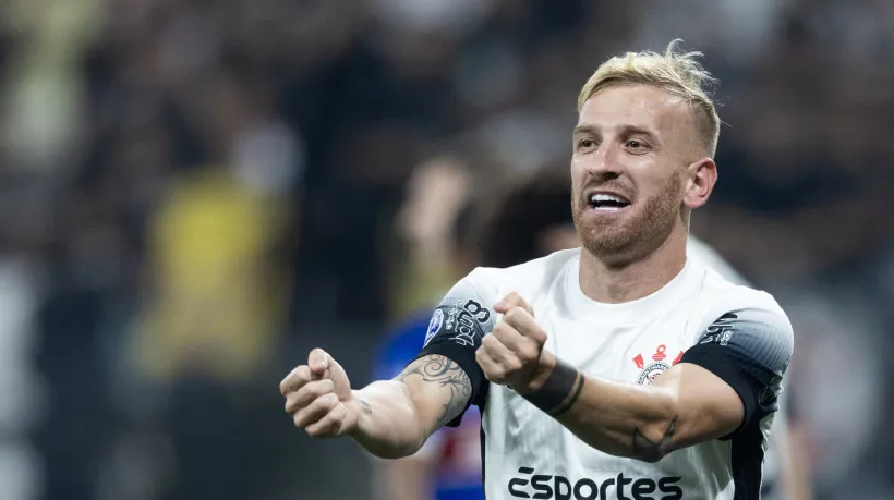 Ceará anuncia a contratação do atacante Pedro Henrique, ex- Corinthians