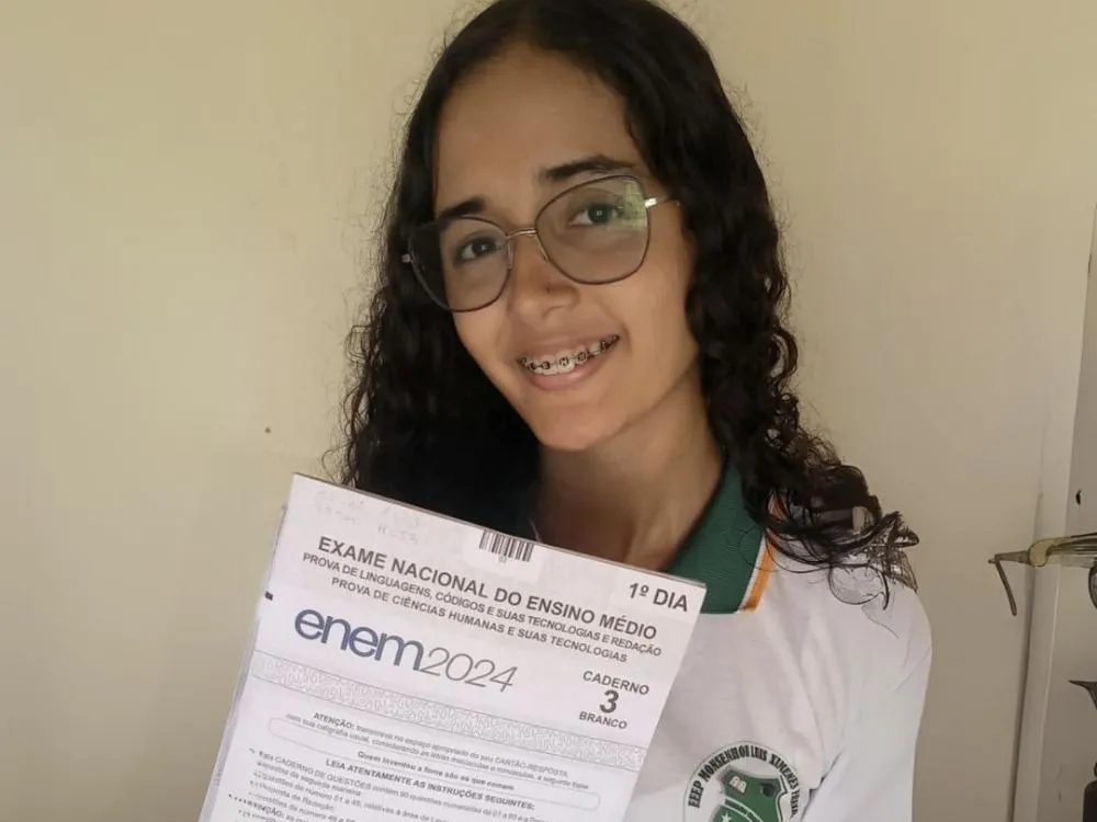 Estudante de Santa Quitéria atinge 960 pontos na redação; maior nota do muncípio