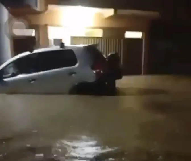 Forte chuva provoca transtornos em Groaíras na noite deste domingo