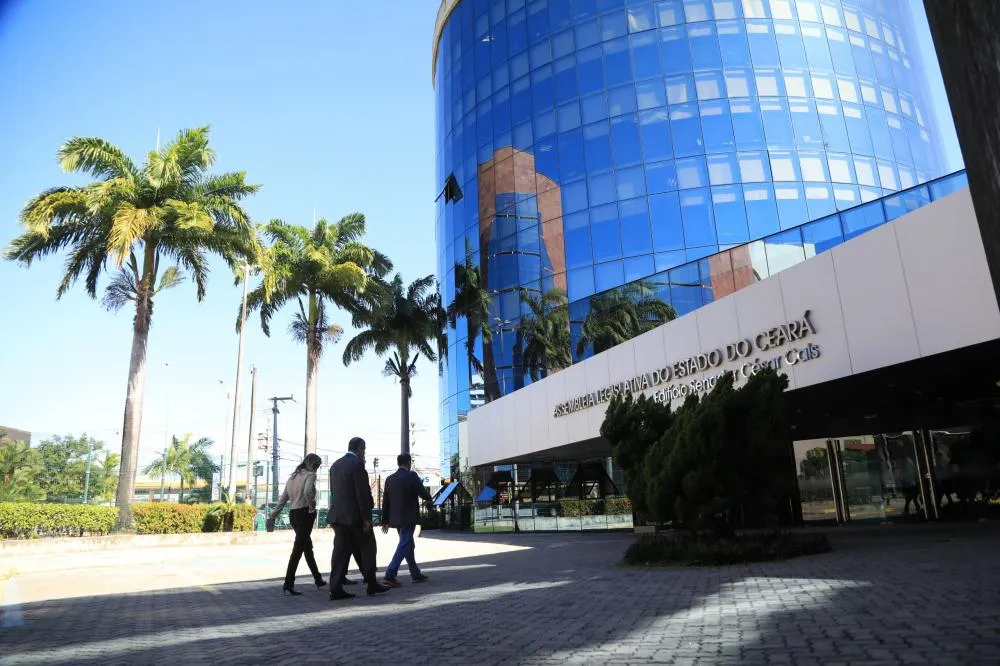 Deputado estadual é investigado por suspeita de utilizar dinheiro de assessores para pagar agiota