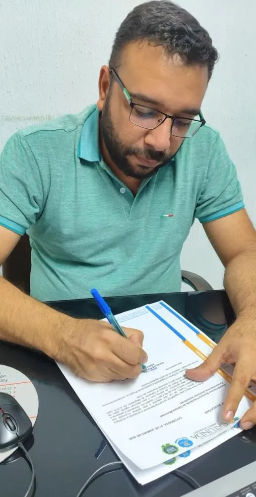 Prefeito de Catunda reajusta o piso salarial dos professores para 6,27%