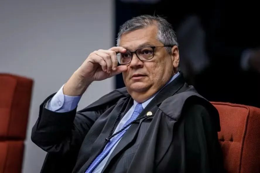 Flávio Dino barra pagamento de emendas parlamentares de entidade que atuaria em Santa Quitéria