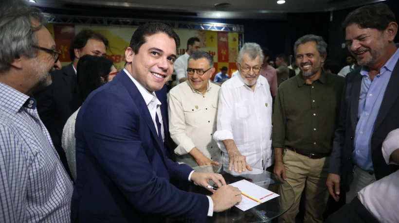 Junior Mano diz que será candidato ao Senado “se for da vontade do povo”