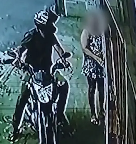 Idosa passa mal após ser assaltada e ter aliança de casamento roubada, no Ceará