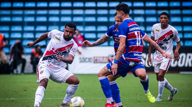 Ferroviário e Fortaleza empatam sem gols no jogo de ida da semifinal do Cearense
