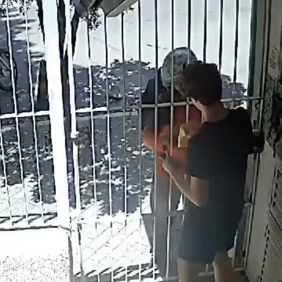 Vítima toma máquina de cartão da mão de golpista e consegue estornar cobrança indevida de R$ 2 mil