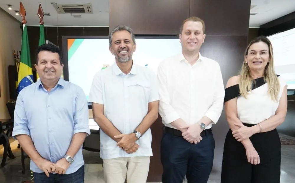 Hidrolândia ganhará rodoviária, reforma do Galpão e Centro Cultural e Esportivo, anunciam Elmano e Luan