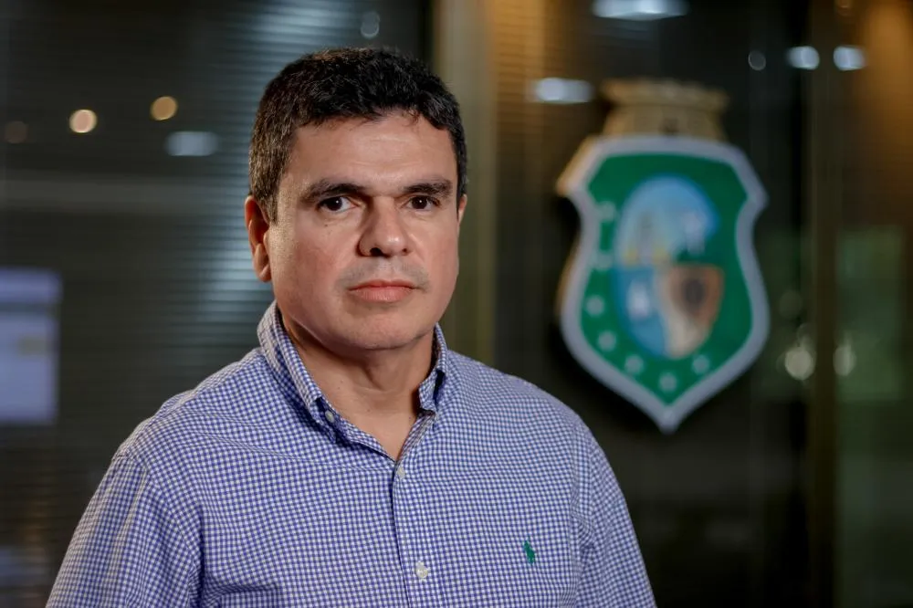 A virada de chave do governo Elmano e as investidas da oposição em diferentes campos