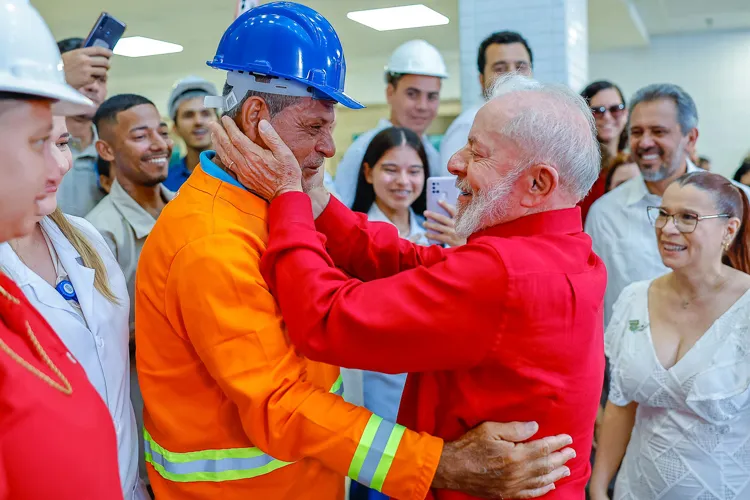 Na visita ao Ceará, ficou claro que não existe plano B no PT, Lula é candidato à reeleição