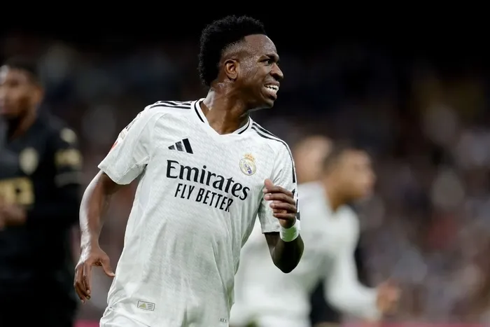 Vini Jr. desperdiça pênalti e Real perde para o Valencia 