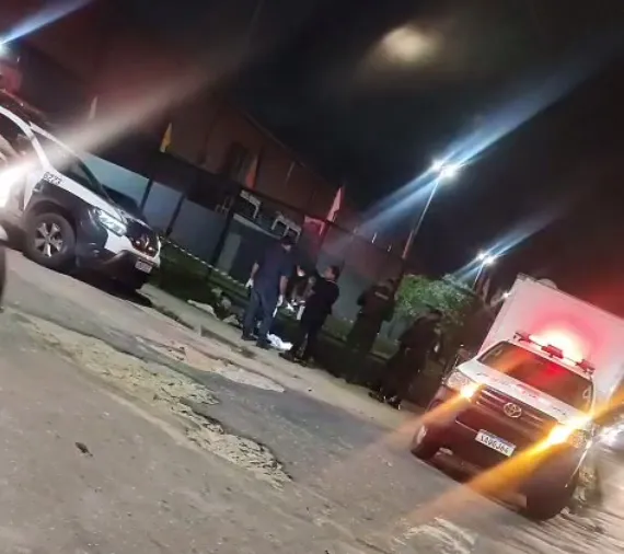 Assaltante é morto por policial de folga após roubar celular; comparsa foi preso