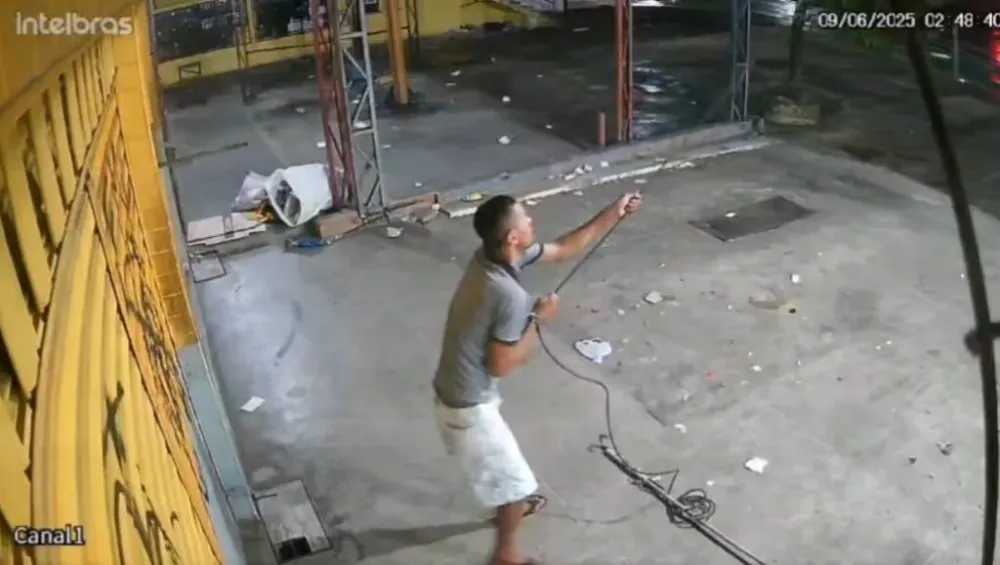 Morador em situação de rua quase é linchado após furtar fios e deixar oficina sem energia em Fortaleza