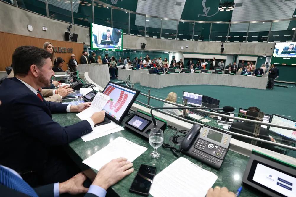 Alece aprova manifesto em defesa do Brasil e da soberania nacional