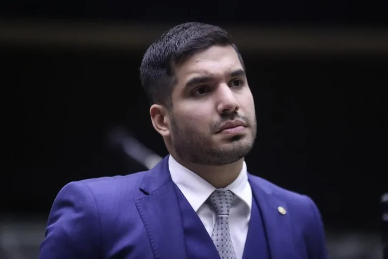 Com dura reação de André Fernandes, PL ameaça se descolar do PSDB, do União Brasil e de Ciro no Ceará