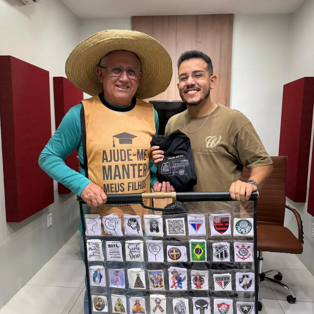 Francisco da Merenda viraliza no Brasil; rodou mais de 200 cidades vendendo os adesivos e agora formando o 2º filho