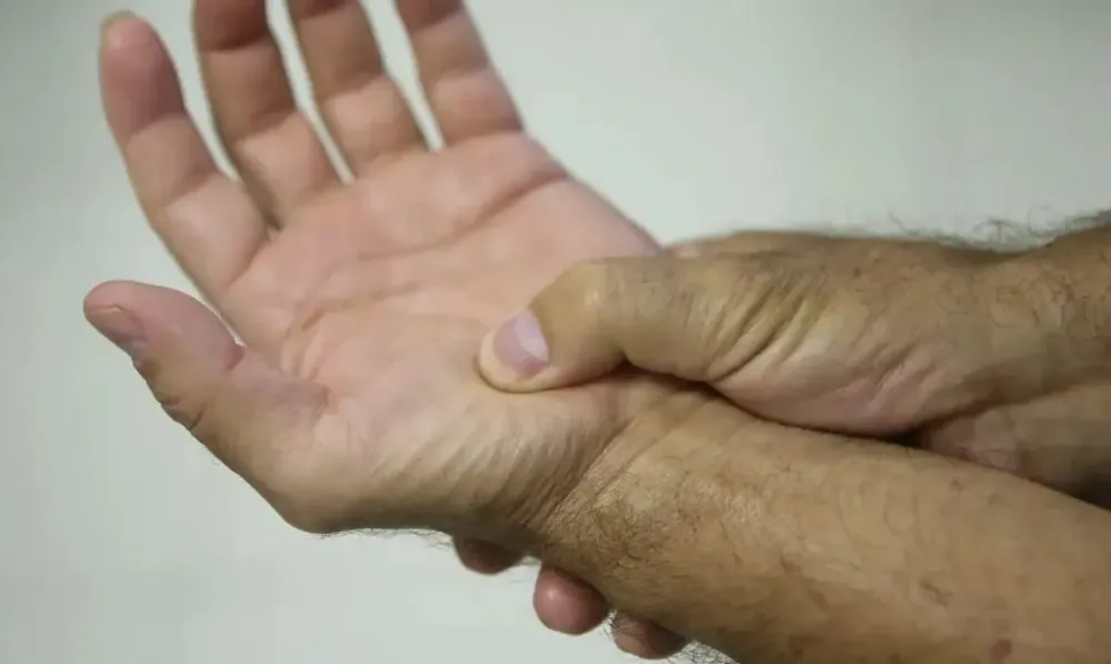 Lei sancionada por Lula reconhece fibromialgia como deficiência a partir de 2026